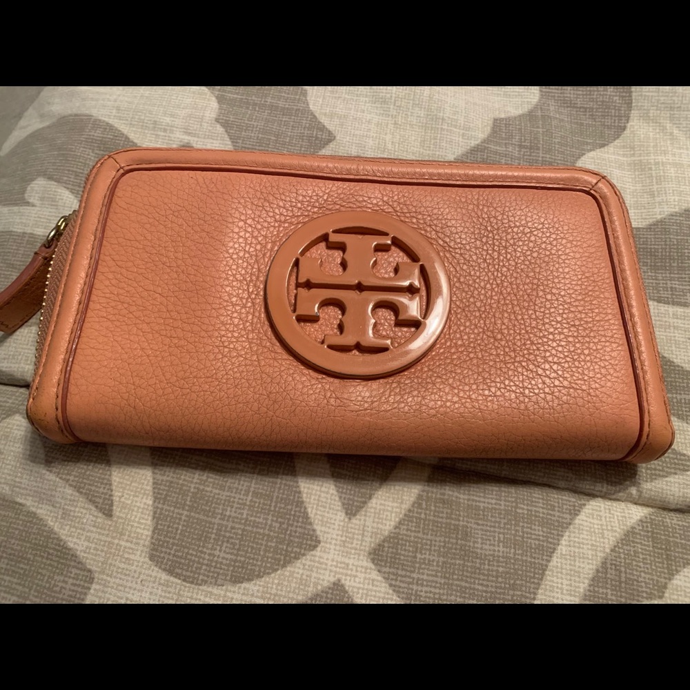 Tory Burch wallet